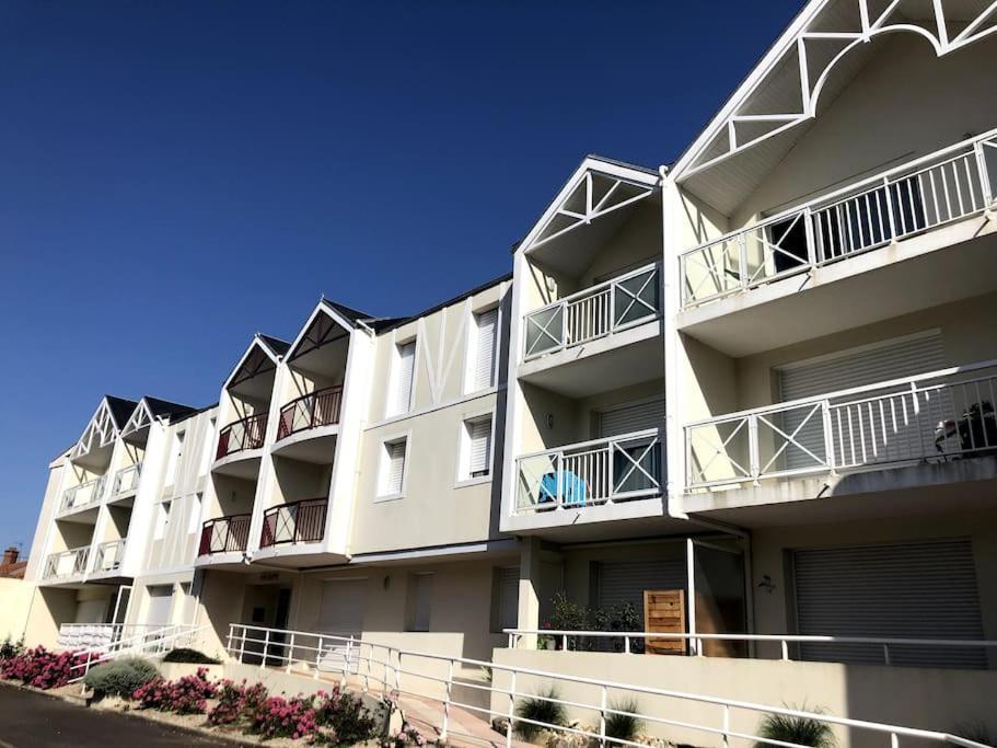 Le Petit Cote Ouest - Appt Dans Les Pins Pres De La Plage Ле-Сабль-д'Олонн Екстер'єр фото